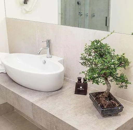 Boutique Luxury & Design בית הארחה